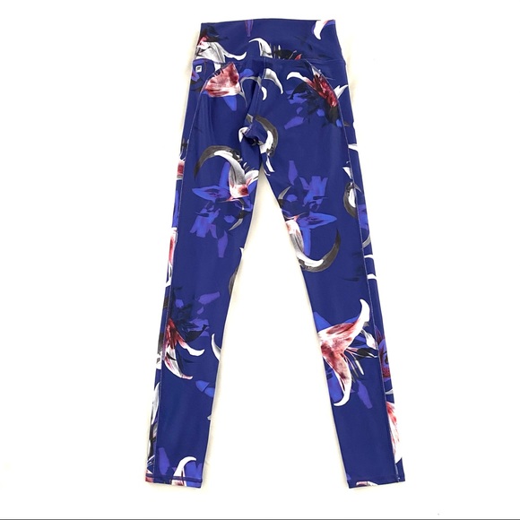 Fabletics Lisette Pureluxe Midnight Lily Leggings - Picture 4 of 8